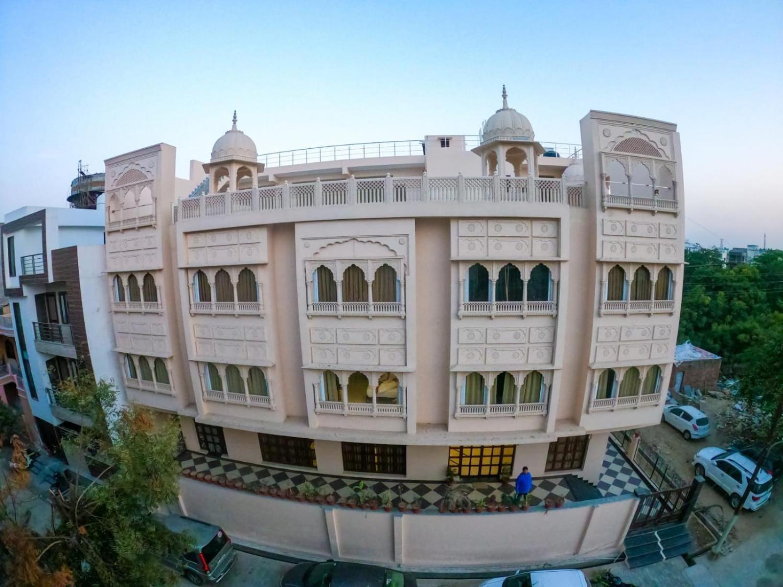 The Taj Vista Agra- Walking Distance To Taj Mahal Hotel อัครา ภายนอก รูปภาพ