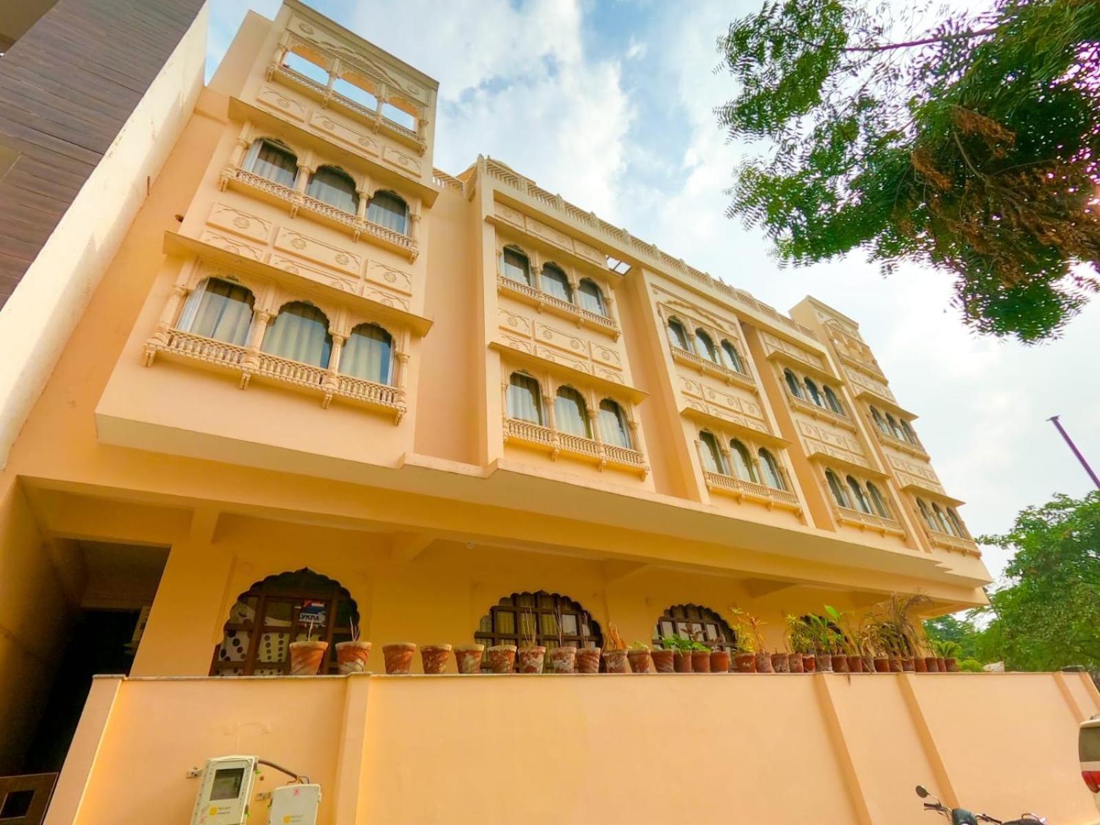 The Taj Vista Agra- Walking Distance To Taj Mahal Hotel อัครา ภายนอก รูปภาพ