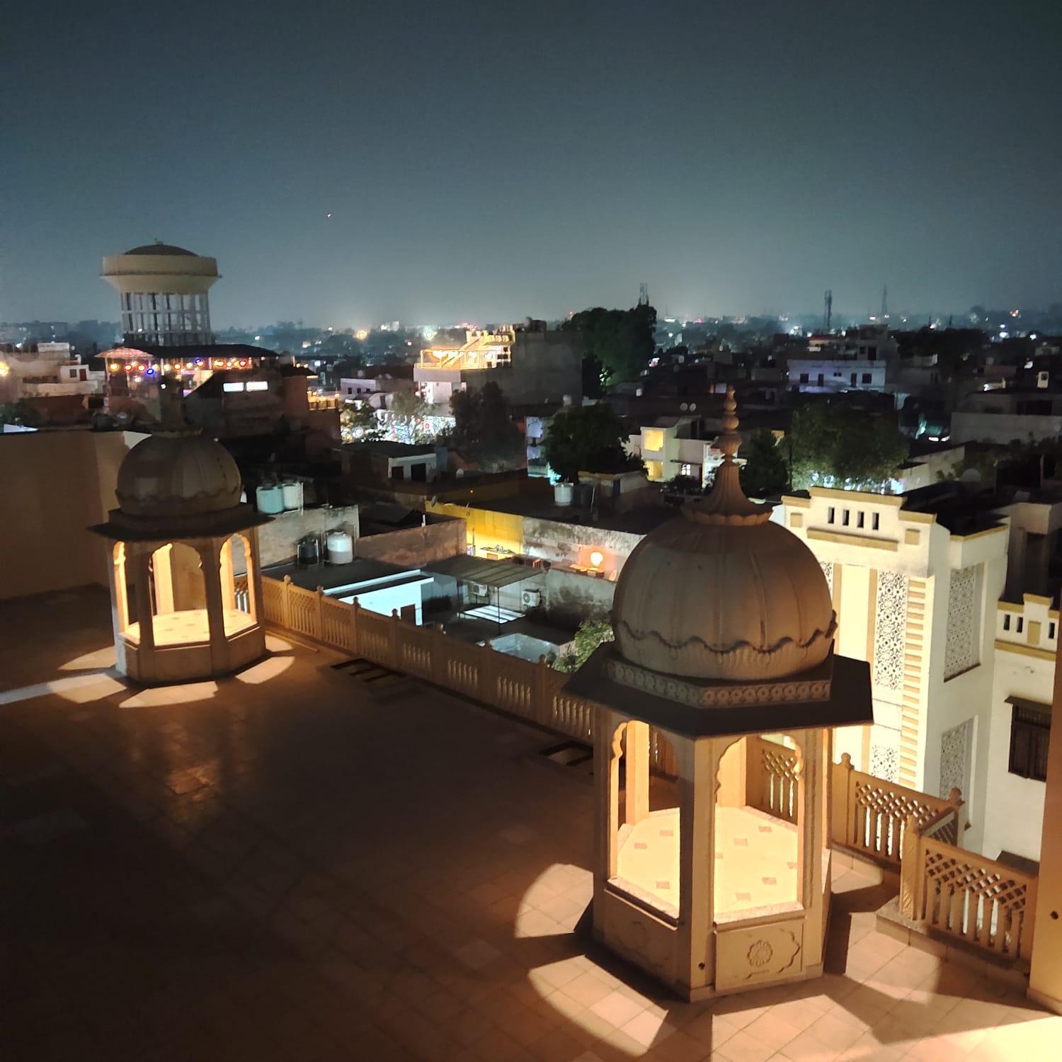 The Taj Vista Agra- Walking Distance To Taj Mahal Hotel อัครา ภายนอก รูปภาพ