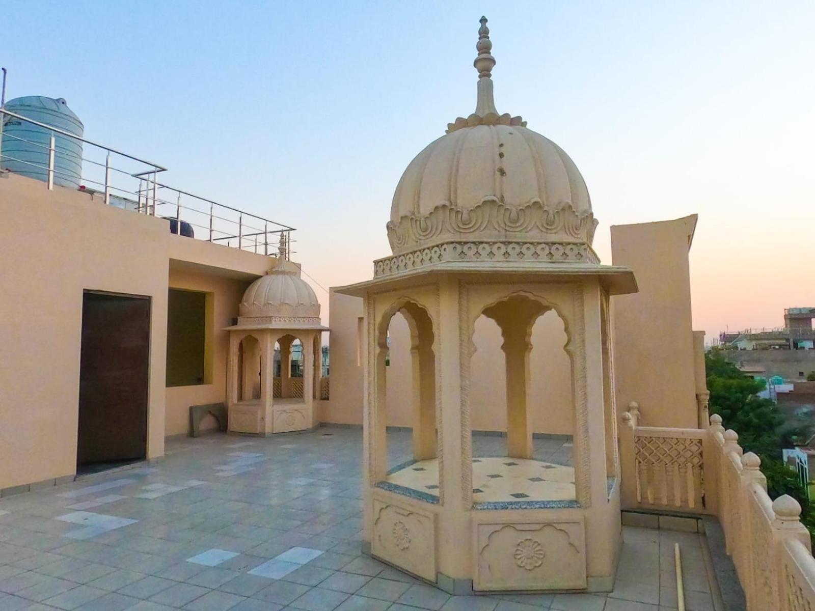 The Taj Vista Agra- Walking Distance To Taj Mahal Hotel อัครา ภายนอก รูปภาพ