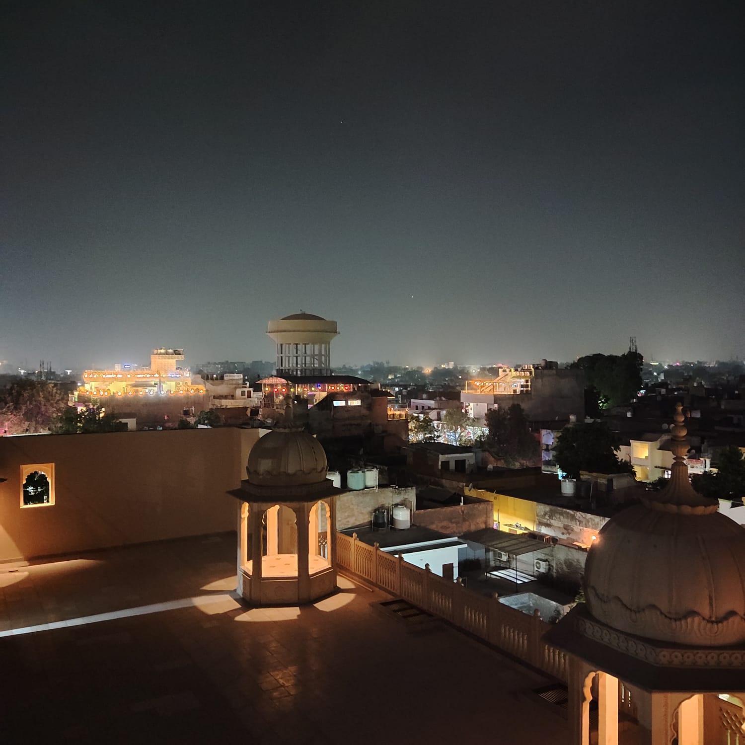 The Taj Vista Agra- Walking Distance To Taj Mahal Hotel อัครา ภายนอก รูปภาพ