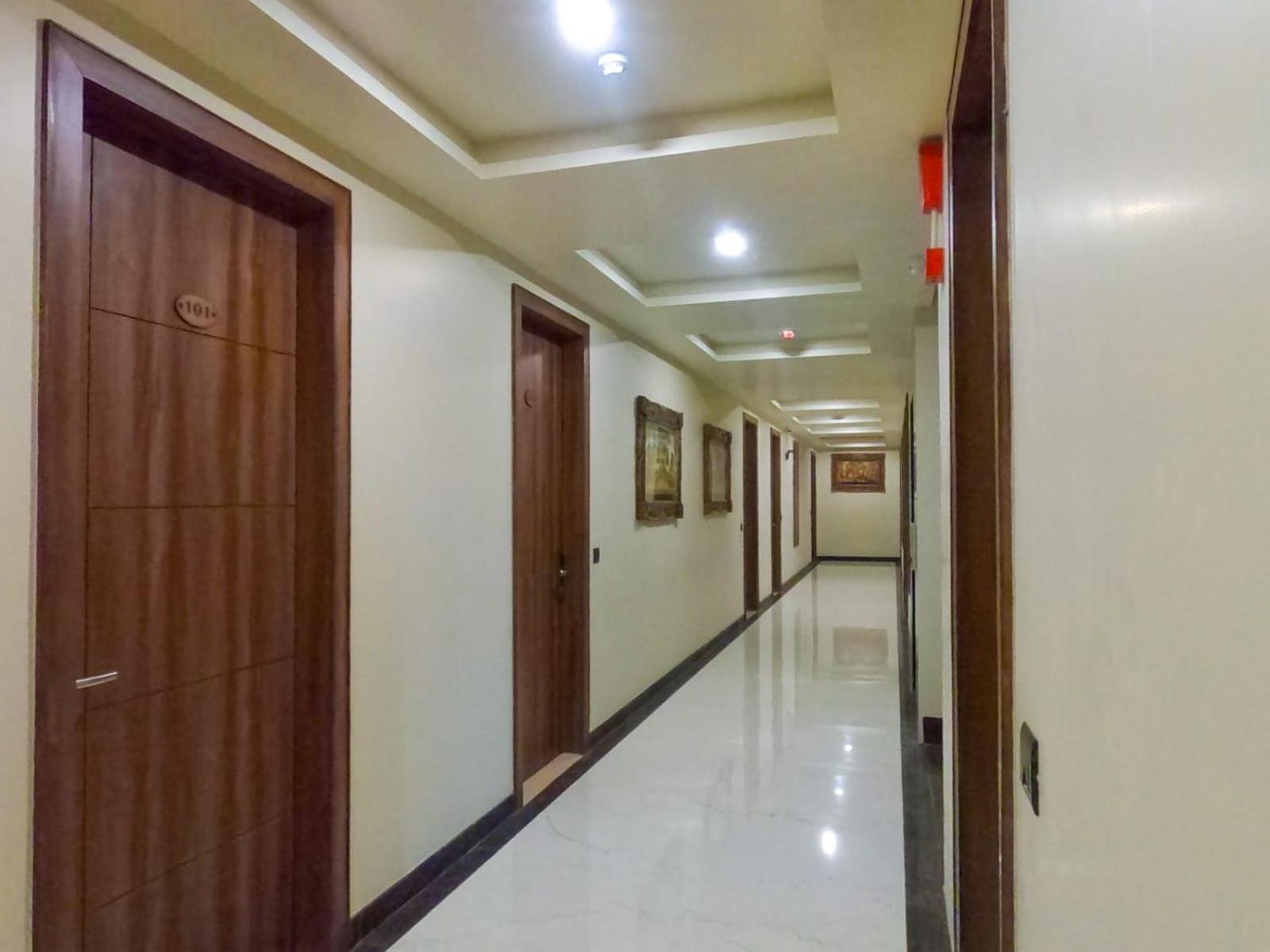 The Taj Vista Agra- Walking Distance To Taj Mahal Hotel อัครา ภายนอก รูปภาพ